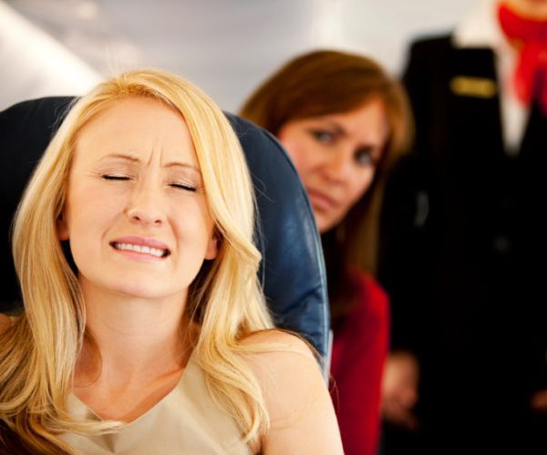 Боится летать