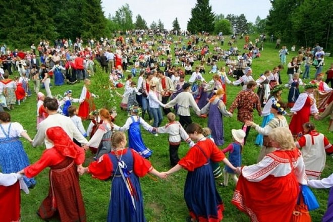 Народные гуляния