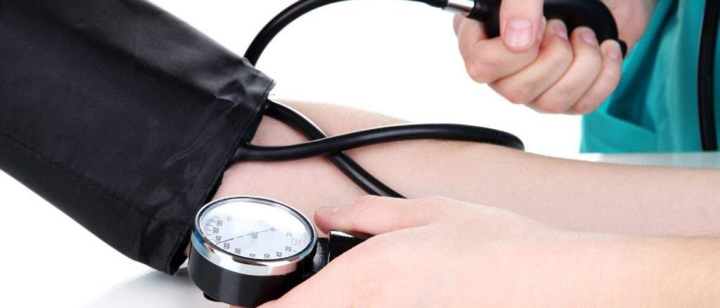 пониженное атмосферное давление влияние на человека с повышенным давлением