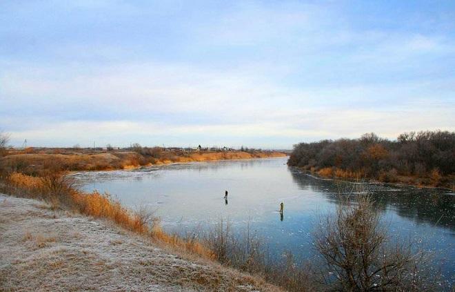 Лед на реке