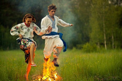 Прыжки через костер