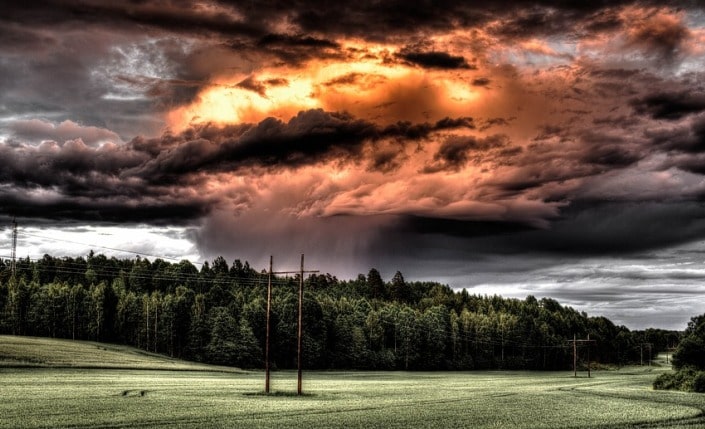 Фактор поля и погоды в ставках