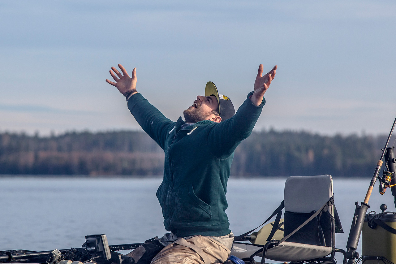 В какую погоду лучше ловить щуку - оптимальное давление, ветер, дождь, температура.