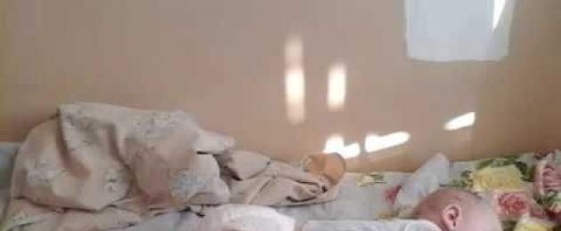 Новорожденный вздрагивает во сне прикосновения. Почему вздрагивает во сне новорожденный? Влияние фаз сна на состояние ребенка