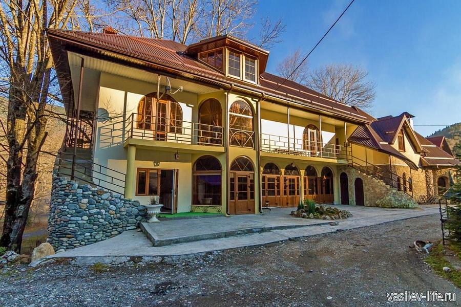 Отель «Эдем», Гузерипль