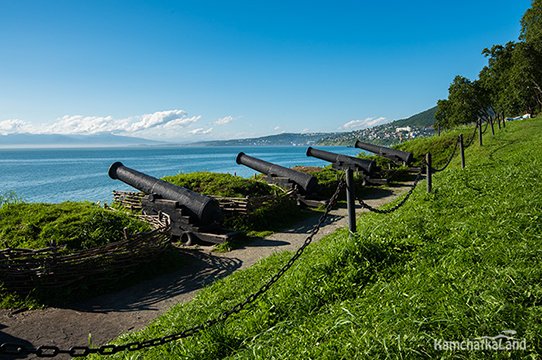 батарея Максутова