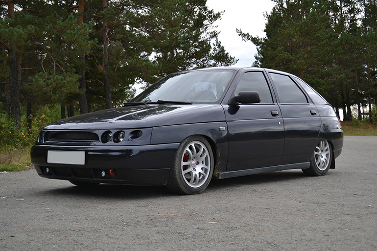 тюнингованный ВАЗ-2112