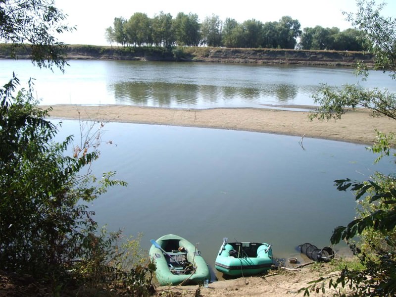 Лодки на берегу Ахтубы