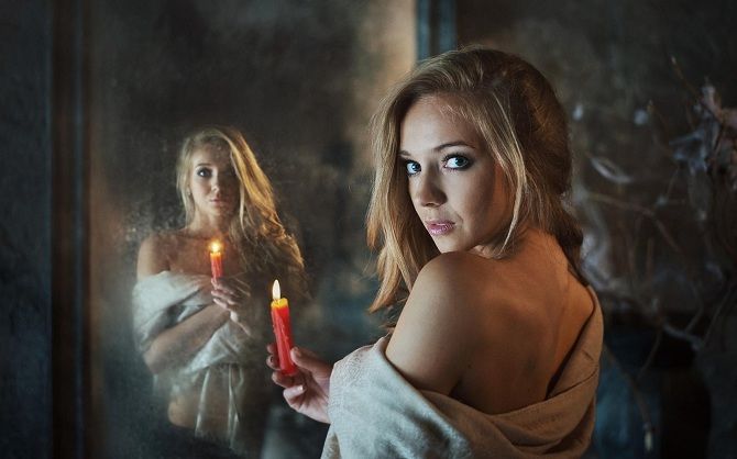 Гадание возле зеркала на андрея