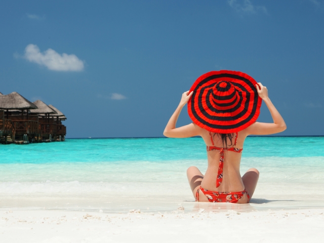 Можно ли купаться при месячных в море