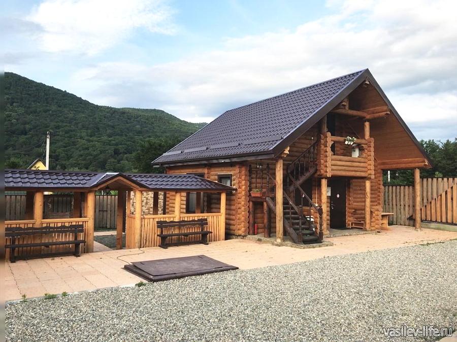 Отель «Гранд Хауз», Хамышки