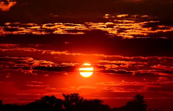 красное солнце