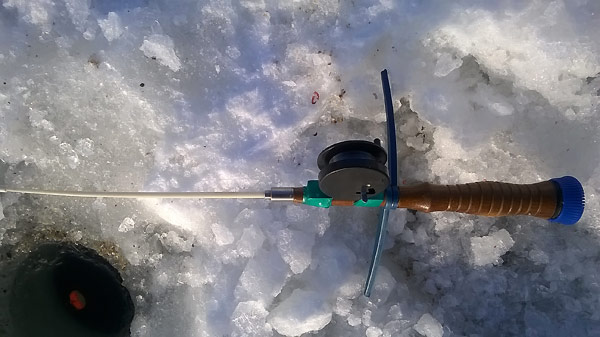 зимняя удочка для форели