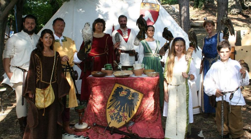 Соколиная охота в средние века, соколиная охота, охота с ловчей птицей, охота с соколом, соколиная охота в России, традиции соколиной охоты, охота с ловчими птицами, охота с соколом, охота с орлом, охота с ястребом