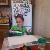 Сидим дома с пользой. Мастер-класс по рисованию гуашью &laquo;Этот загадочный космос&raquo; ко Дню космонавтики для детей 6–7 лет